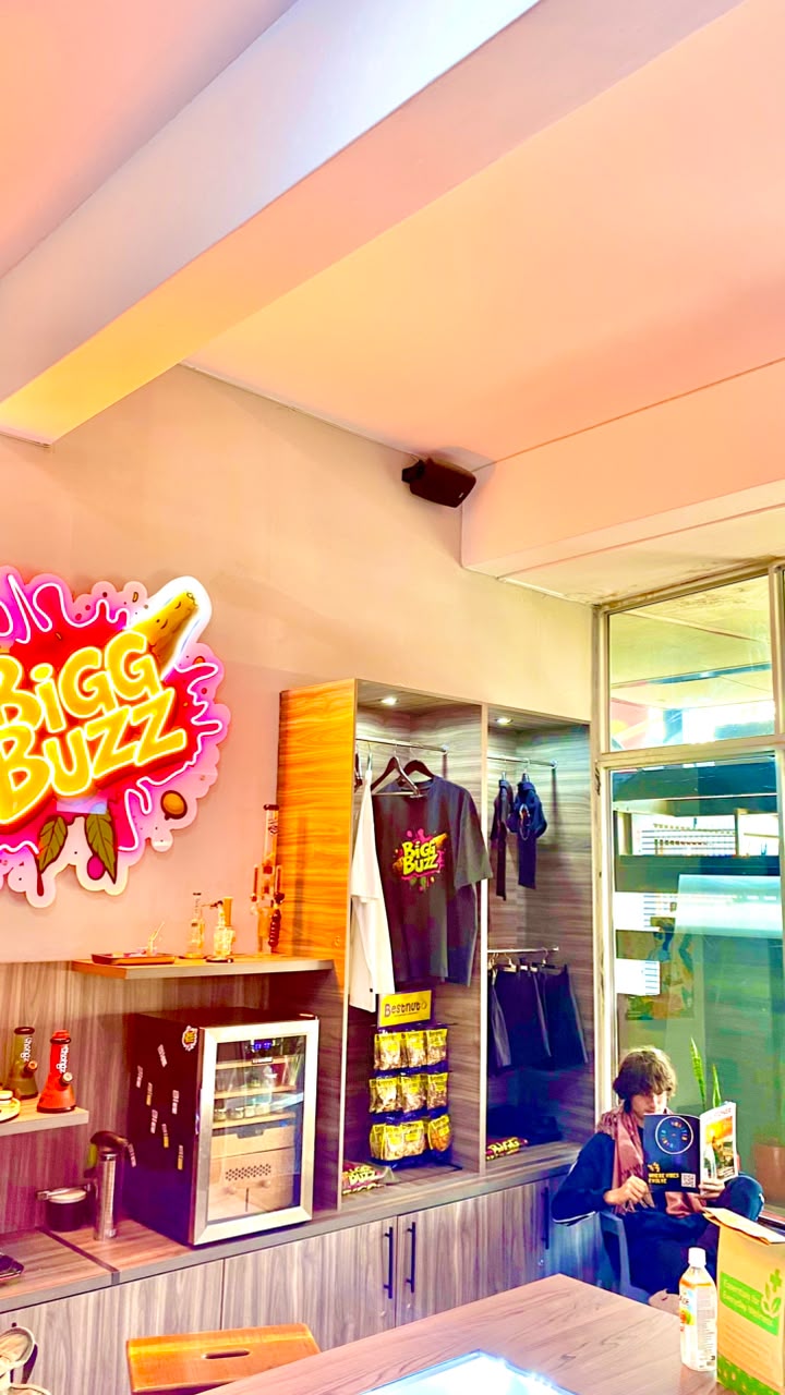 Bigg Buzz Shop Reading